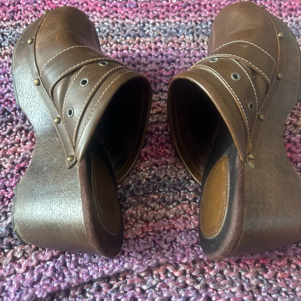 Vintage Bongo Clog. Heel Mule Clog with Chunky Platform . Size 7 1/2.